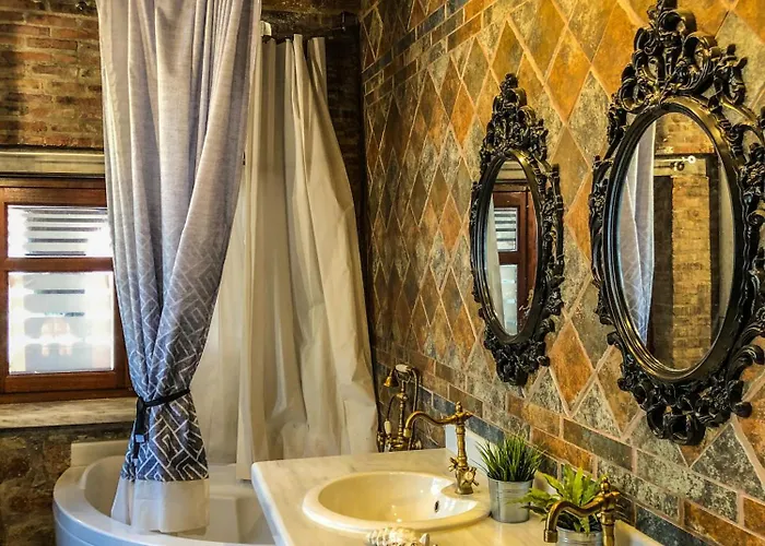 Lykos Mansion Villa *